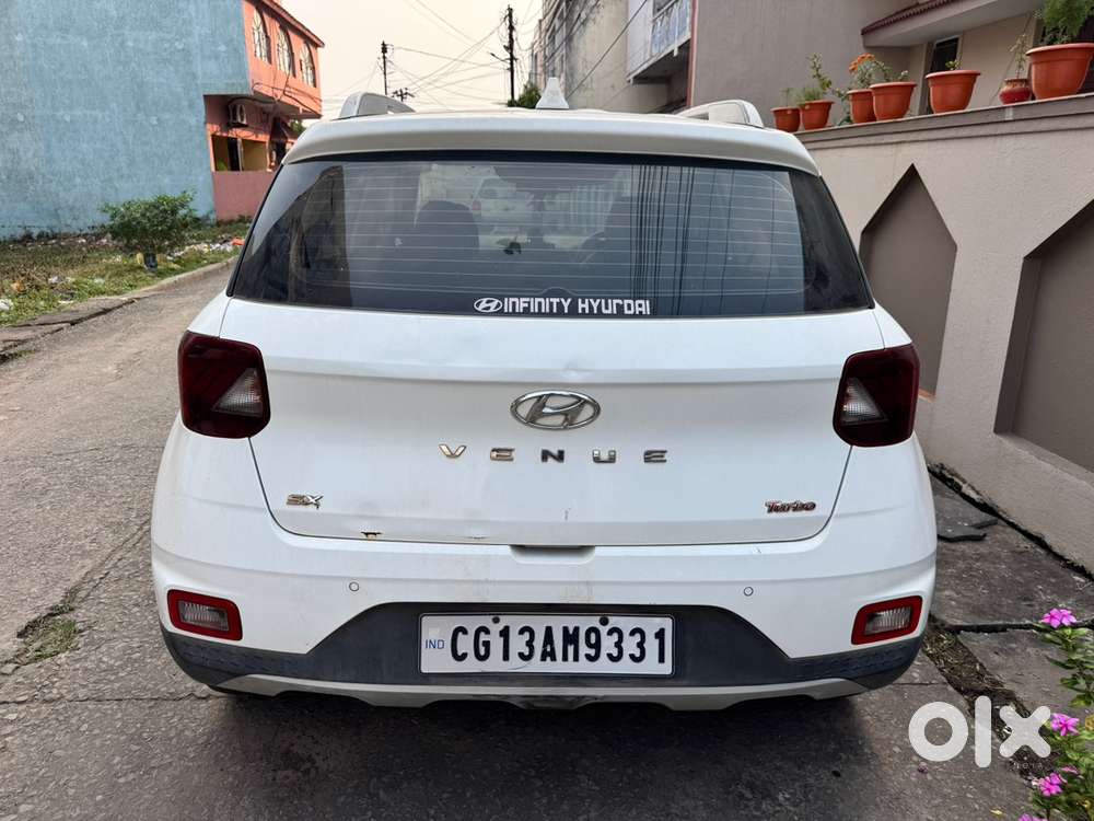 Hyundai Venue Petrol 2021
