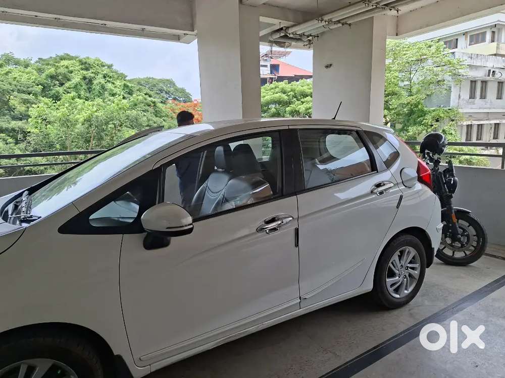 Brand New Condition Top End Automatic Jazz