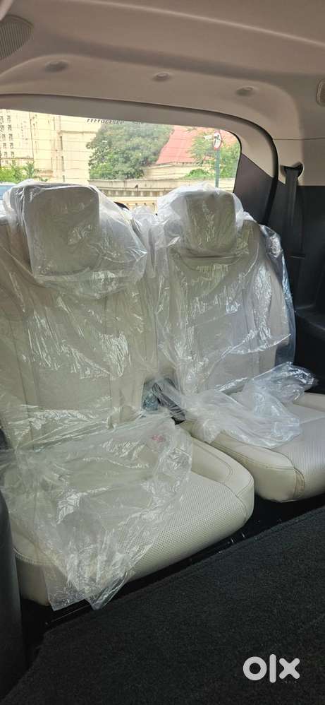 Mahindra Xuv700 2.2 Ax 7 Diesel At Luxury Pack Str Awd, 2022, Diesel