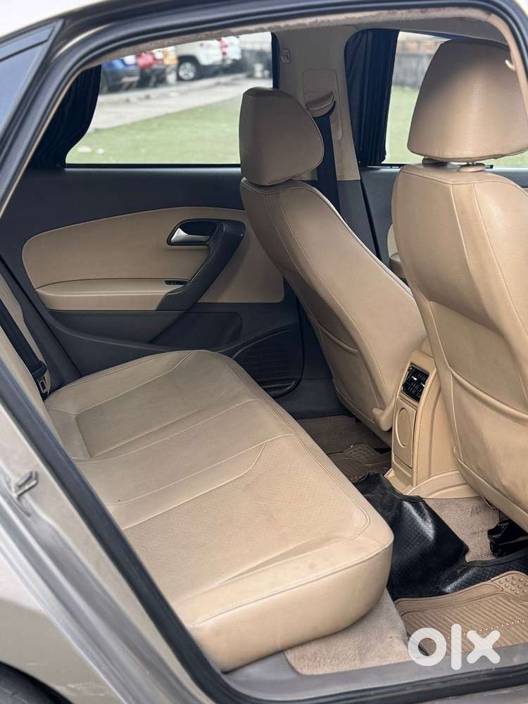 Volkswagen Vento 1.2 Tsi Highline Plus At, 2016, Petrol