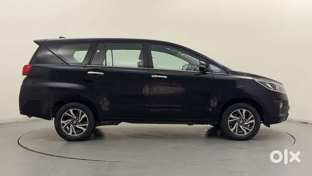 Toyota Innova Crysta [2020-ongoing] 2.4 Vx 8 Str, 2022, Diesel