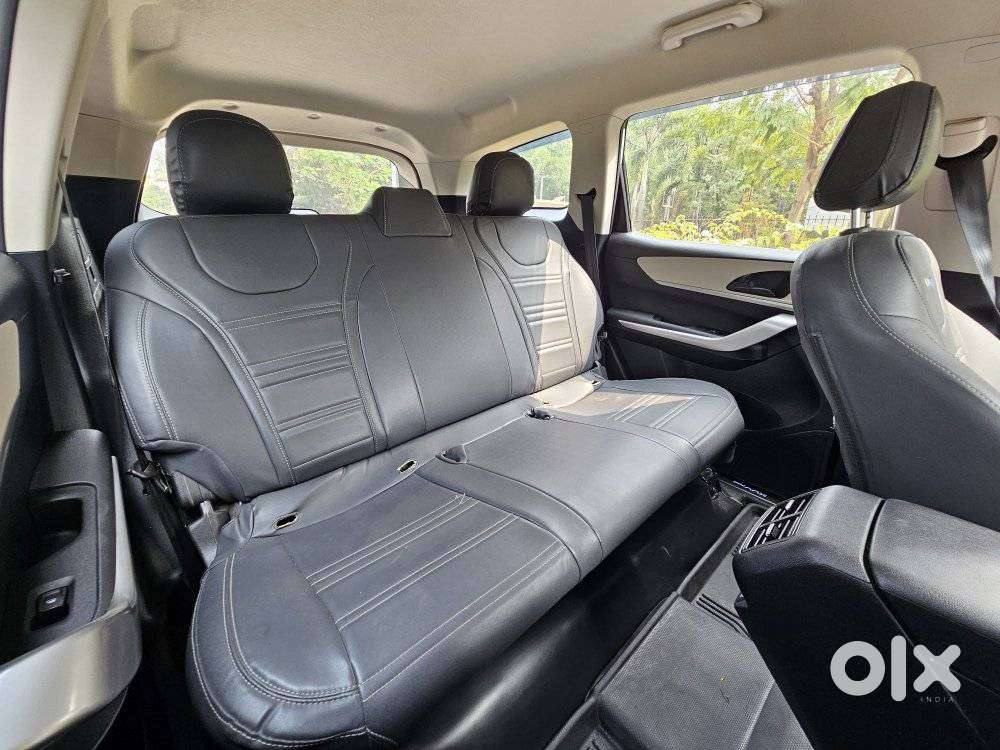 Mahindra Xuv700 2.2 Mx Diesel Mt 5 Str, 2022, Diesel