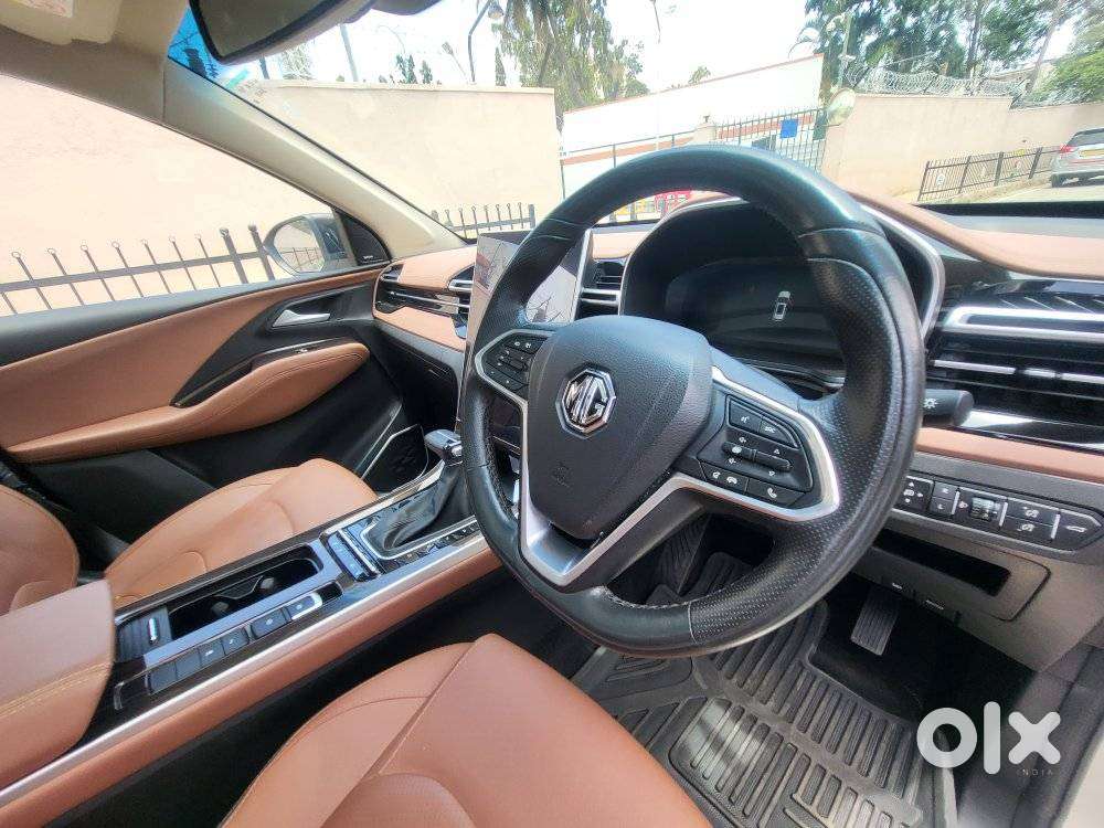 Mg Hector Plus Savvy Pro 1.5 Turbo Petrol Cvt 7 Str, 2023, Petrol