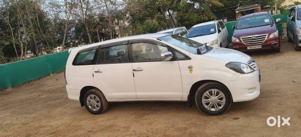 Toyota Innova 2.5 G (diesel) 8 Seater, 2005, Diesel