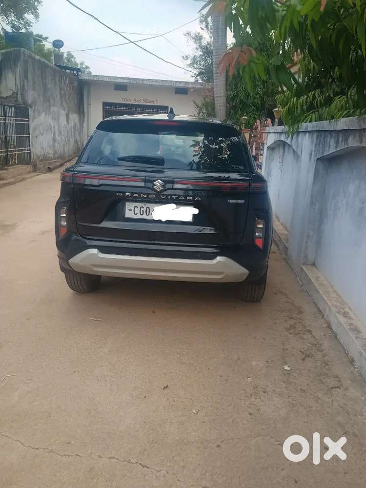 Smart Hybrid Maruti Suzuki Grand Vitara 2024 Petrol Well Maintained