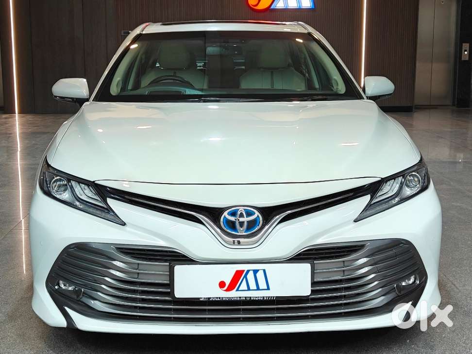 Toyota Camry Hybrid, 2020, Petrol