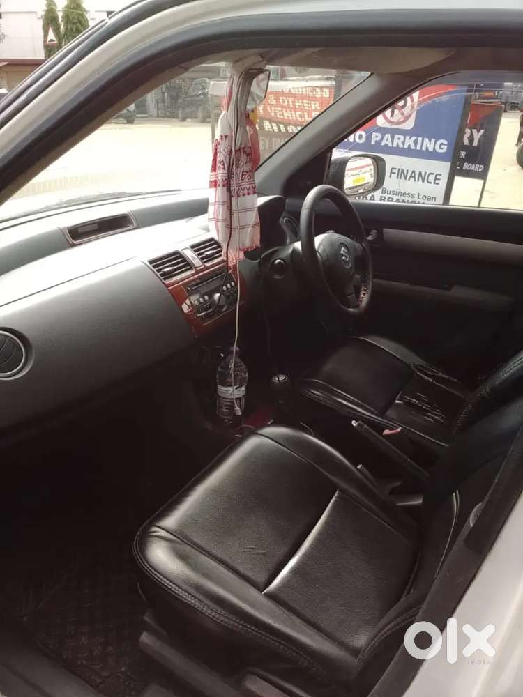 Maruti Suzuki Swift Dzire 2012