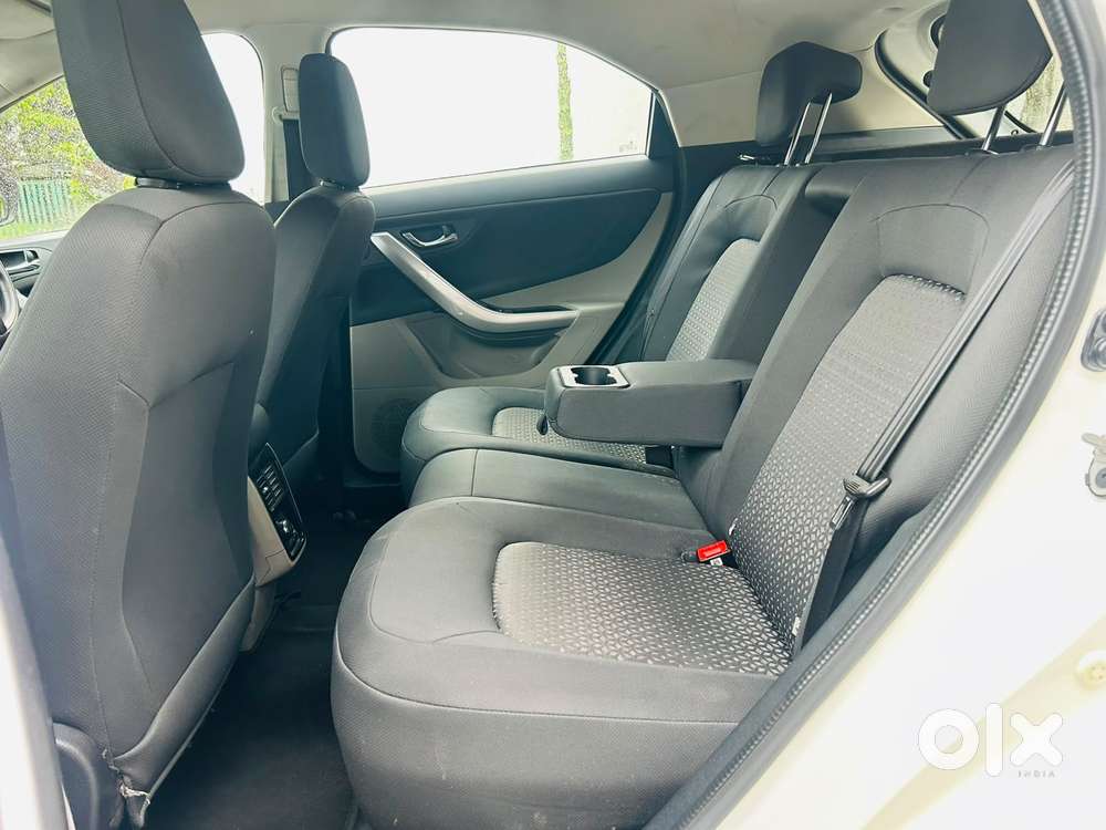 Tata Nexon 1.5 Revotorq Xz Plus Dual Tone, 2018, Petrol