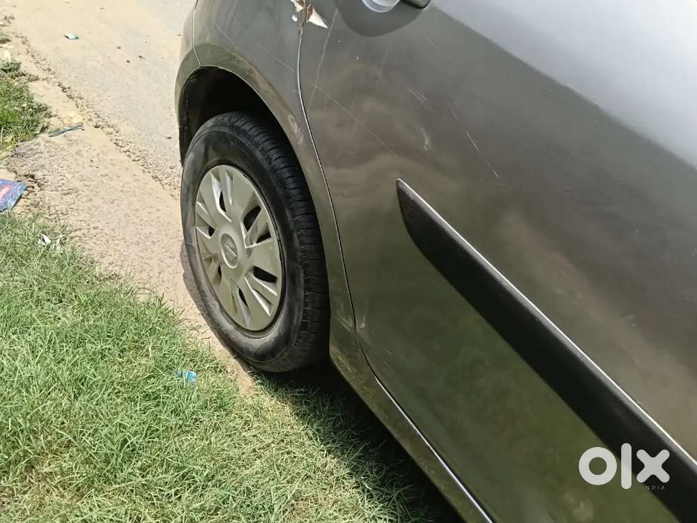 Maruti Suzuki Swift 2014 Petrol 70000 Km Driven