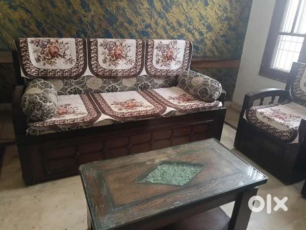 5 Seater sofa cum bed with center table