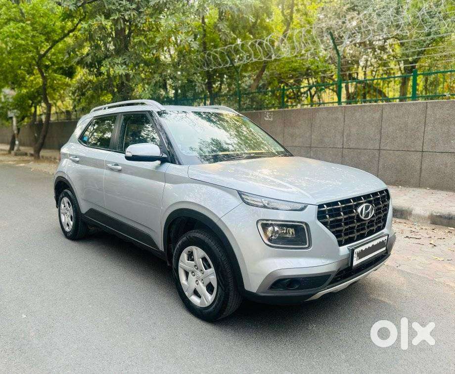 Hyundai Venue 1.2 S Plus, 2022, Petrol
