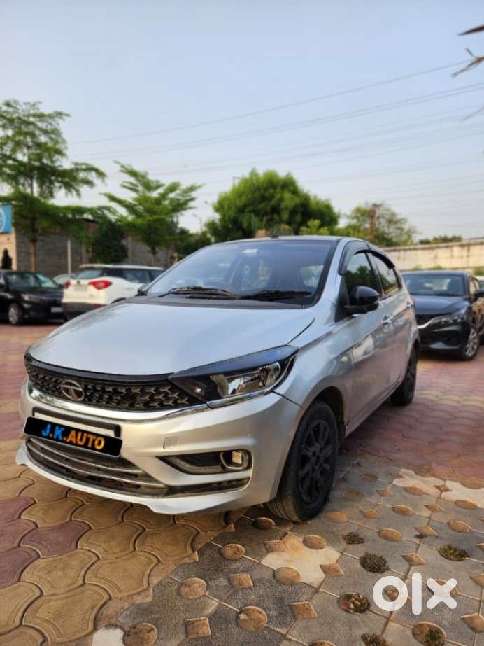 Tata Tiago 1.2 Revotron Xz (o), 2016, Petrol