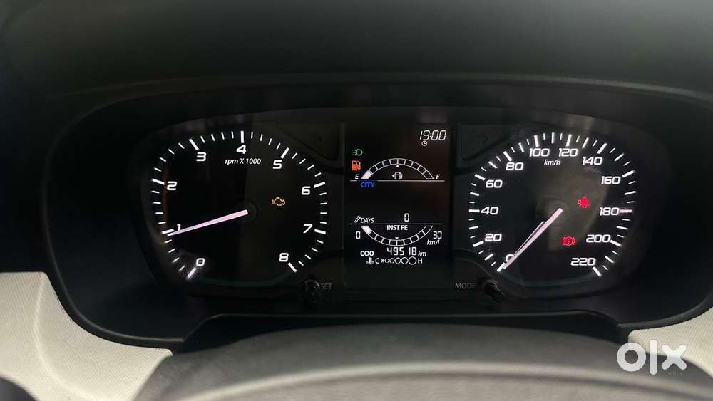 Tata Punch 1.2 Revotron Creative Dual Tone, 2022, Petrol