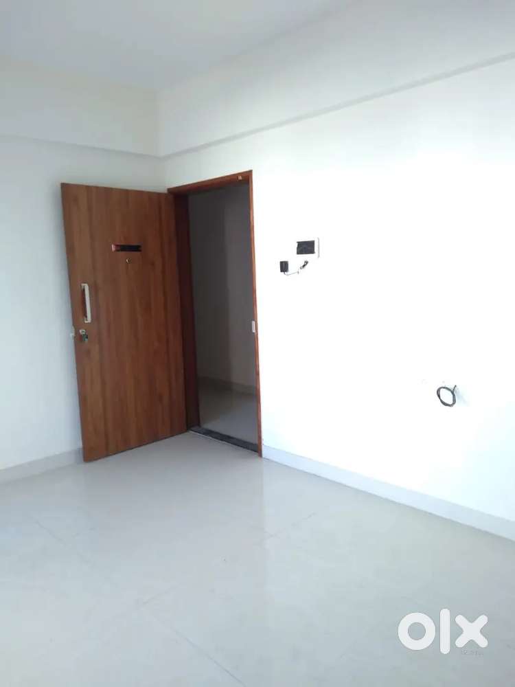 Require 2/3 female roommates in 2bhk spacious flat.