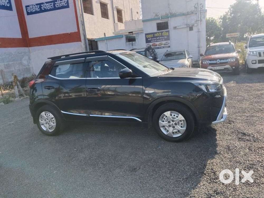 Mahindra Xuv300 W4, 2023, Cng & Hybrids