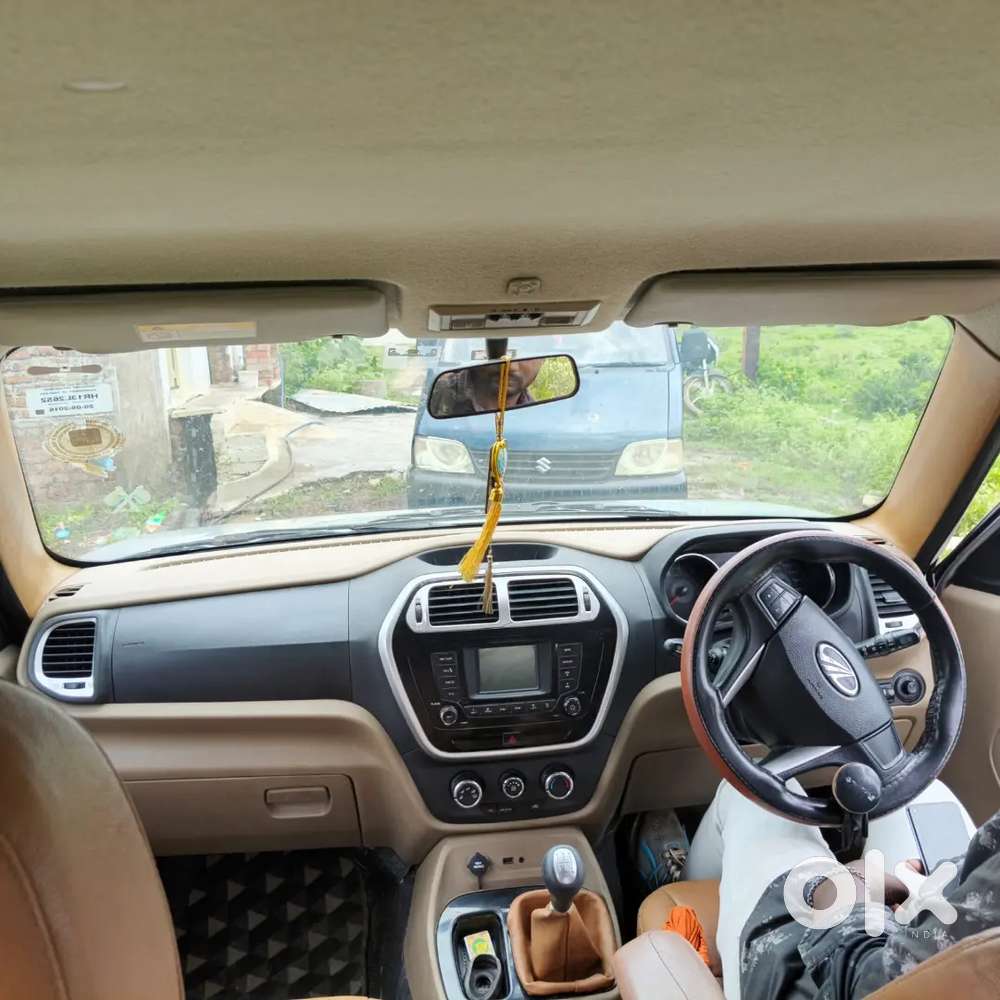 Mahindra Tuv 300 2016