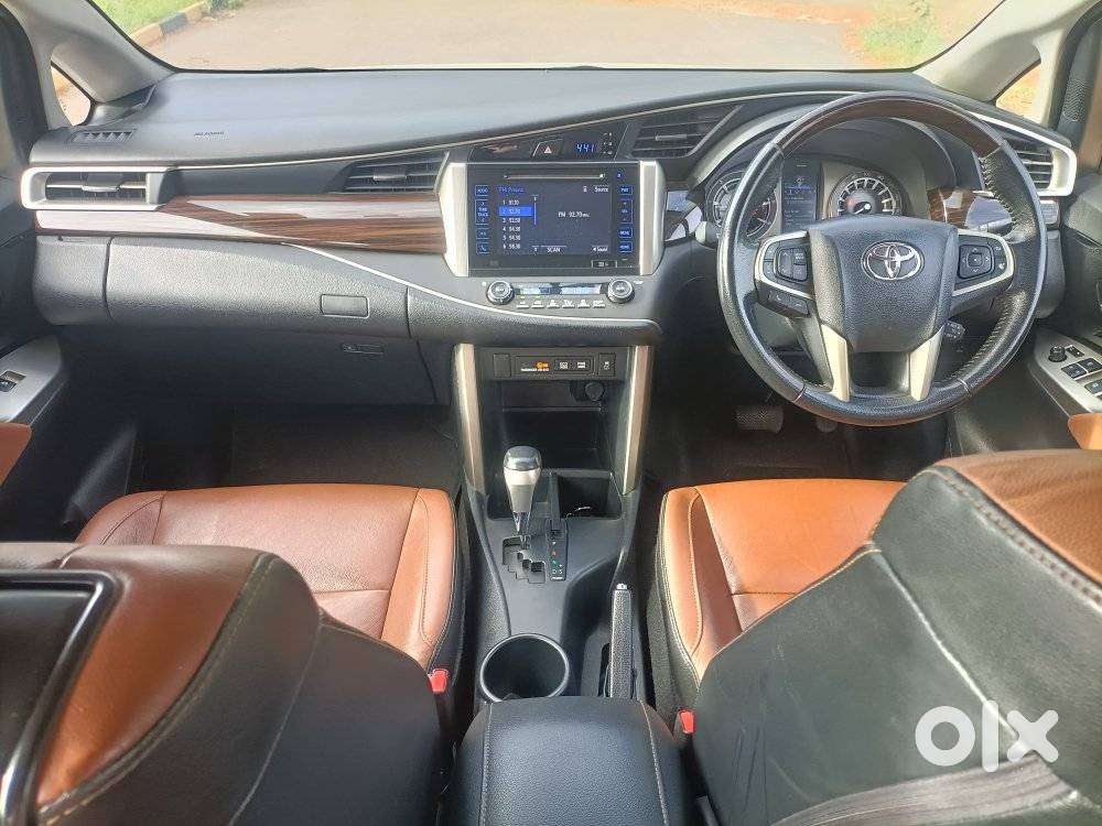 Toyota Innova Crysta 2.8z Automatic, 2017, Diesel