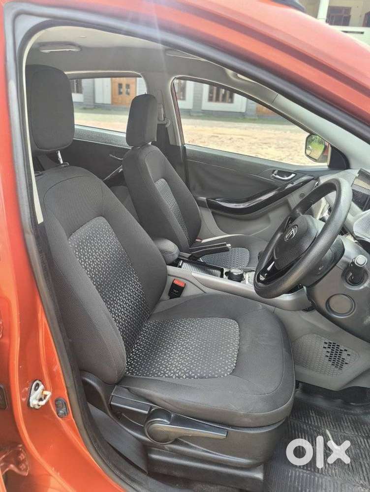 Tata Nexon 1.2 Revotron Xza Plus (o) Amt, 2019, Petrol