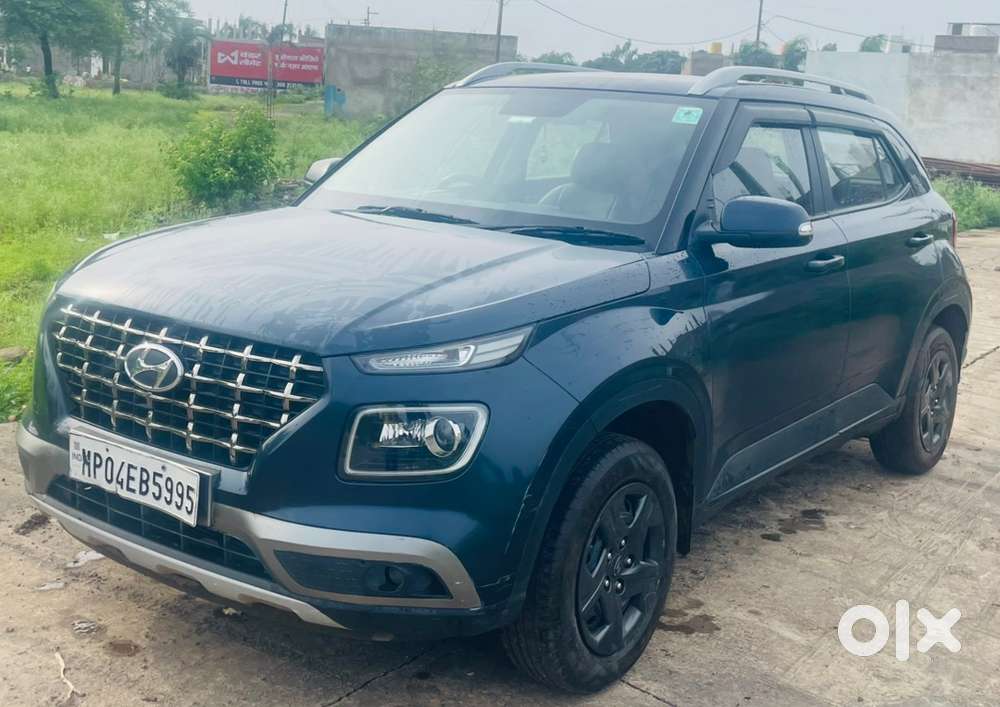 Hyundai Venue Petrol 2021