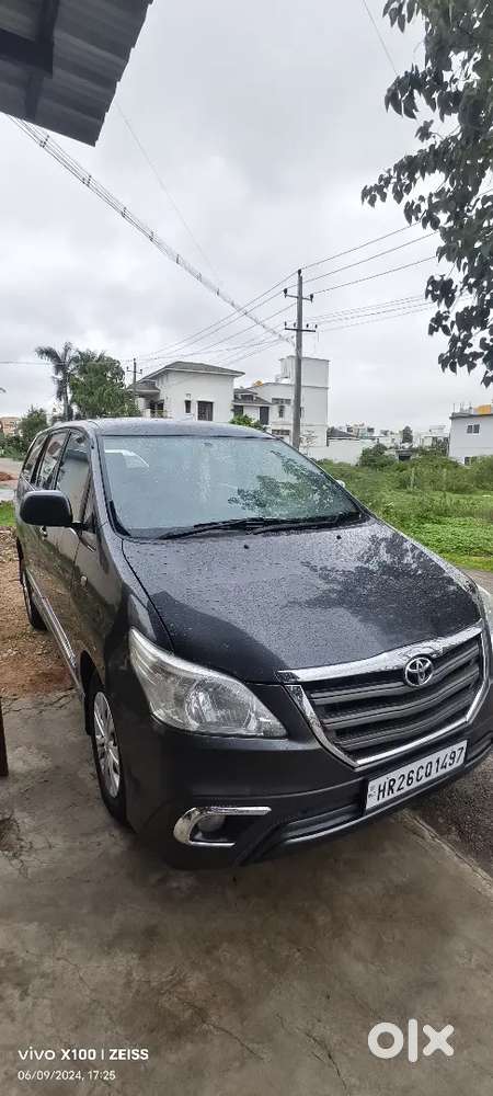 Toyota Innova 2015 Diesel Well Maintained