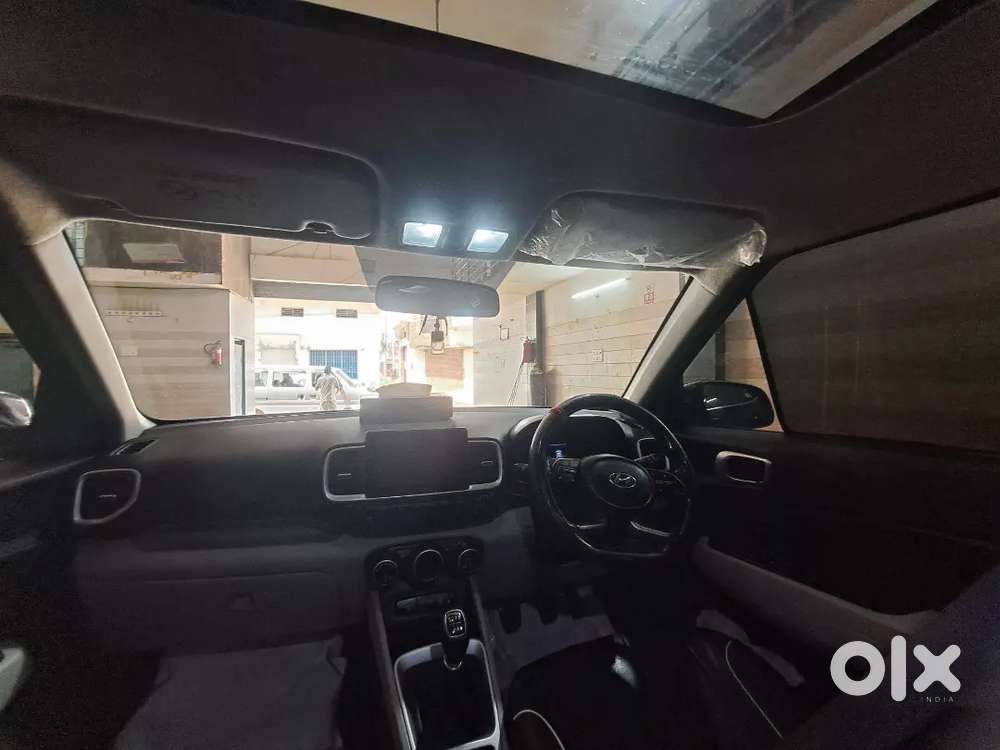 Hyundai New Venue 2022 Diesel 69998 Km Driven