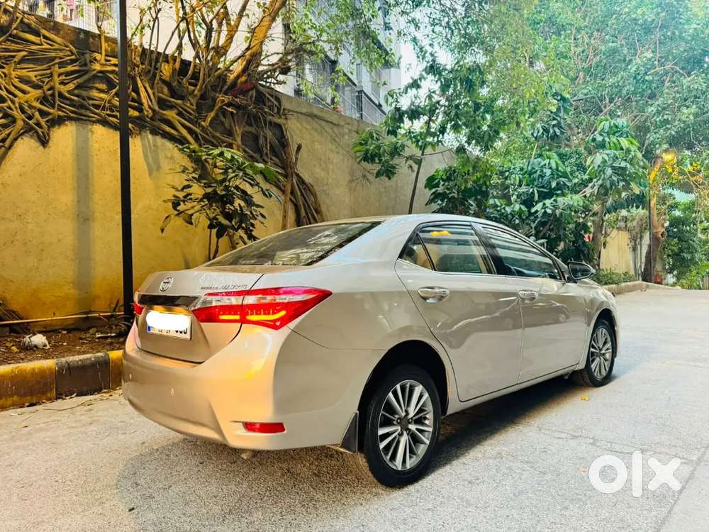 Toyota Corolla Altis 2015