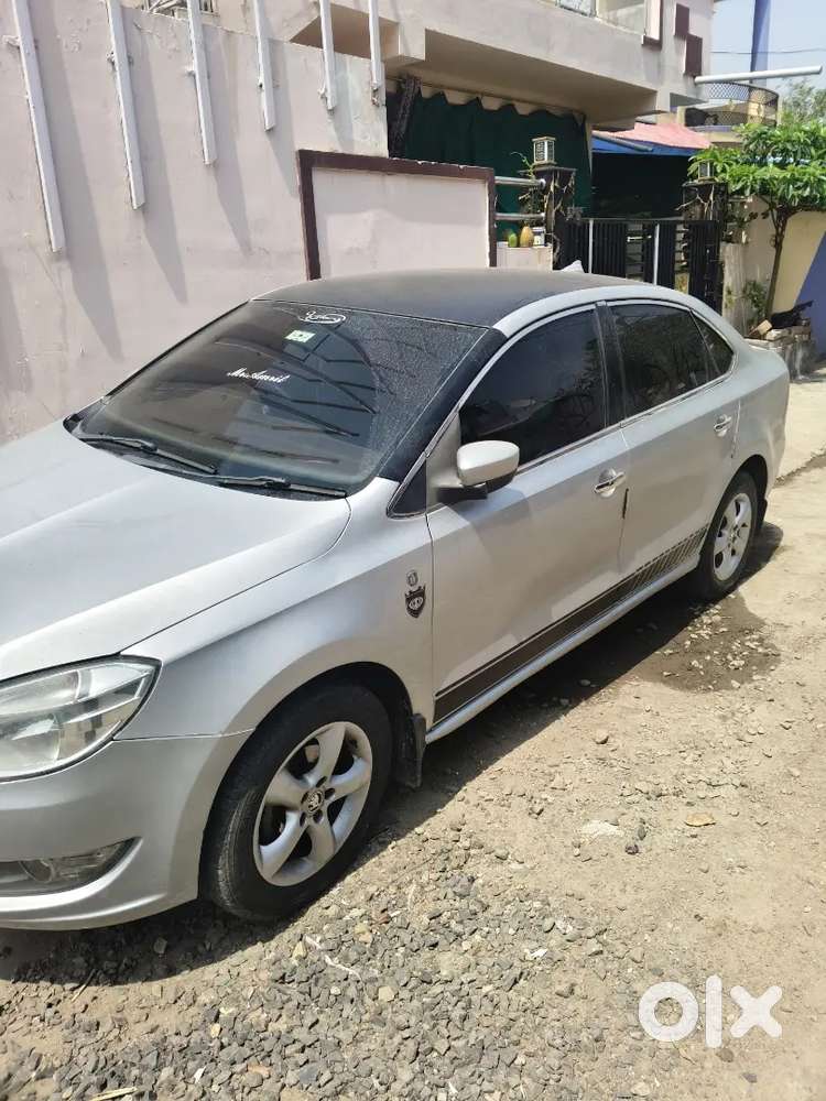 Skoda Rapid 2014 Petrol 76000 Km Driven