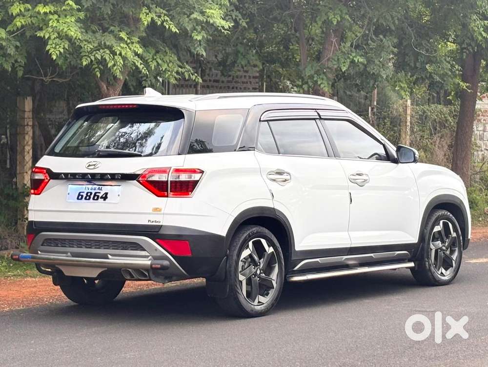 Hyundai Alcazar, 2023, Petrol