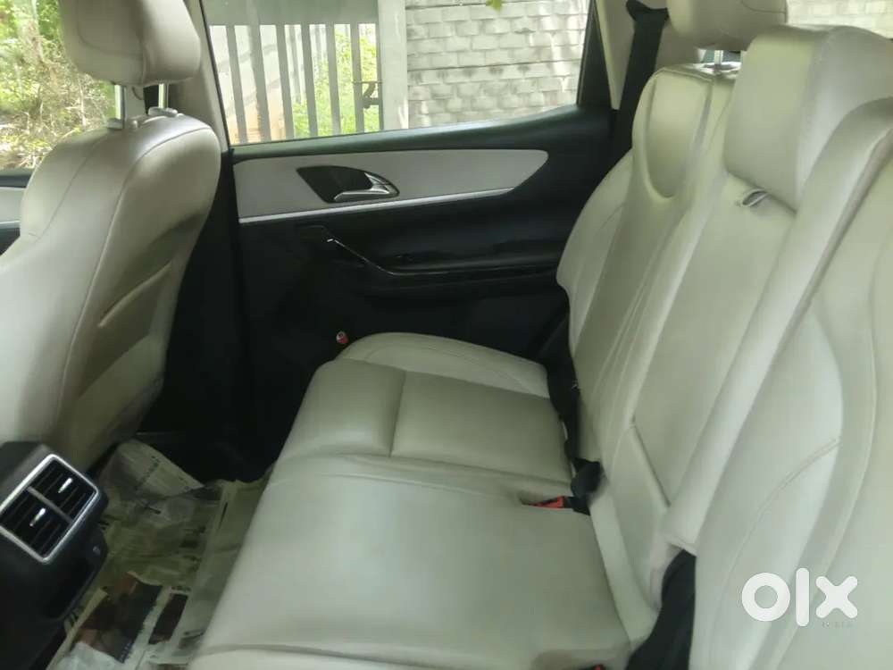 Mahindra Xuv700 2022 Diesel 85000 Km Driven