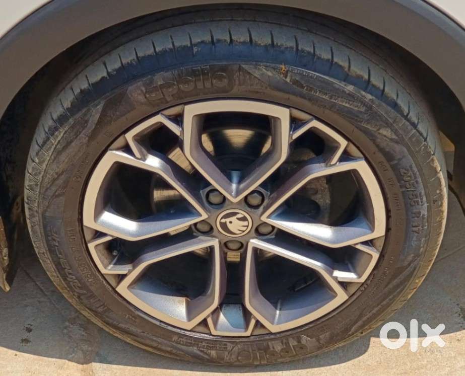 Skoda Kushaq 1.0 Tsi Style At, 2022, Petrol