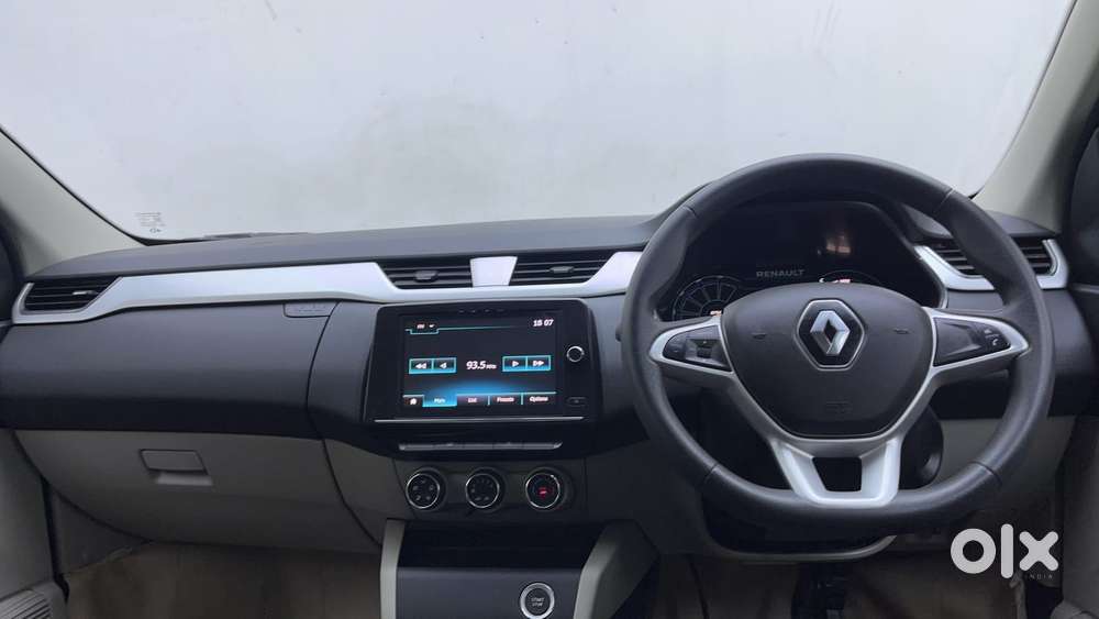 Renault Triber Rxz, 2021, Petrol