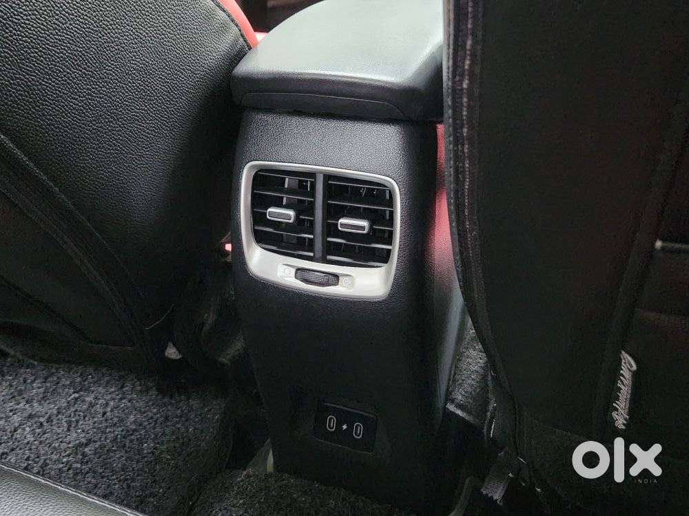 Hyundai Venue 1.0 S (o) Turbo Dct, 2024, Petrol