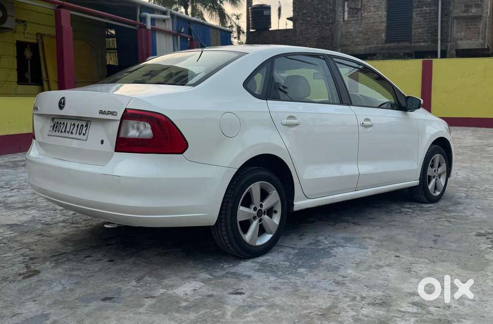 Skoda Rapid Ambition 1.6 Mpi Manual Plus Alloy, 2016, Petrol