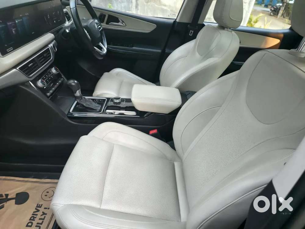 Mahindra Xuv700, 2024, Petrol