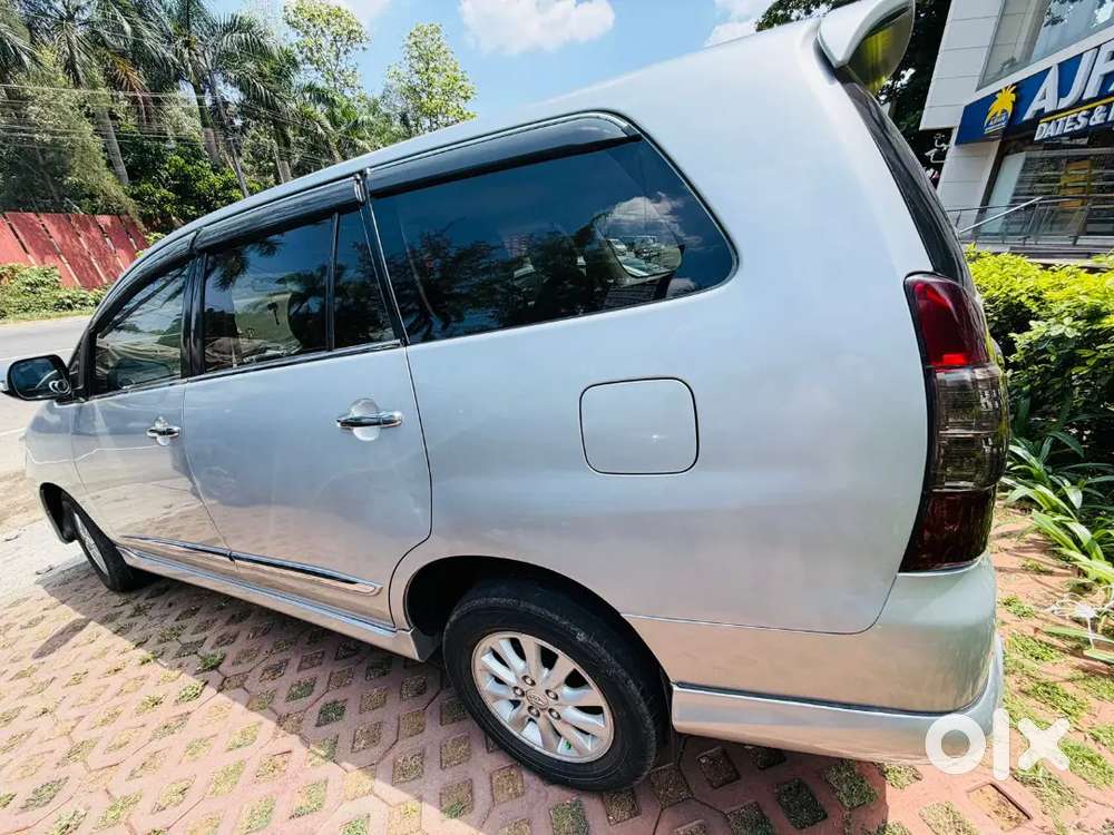 Toyota Innova 2013 Diesel 127000 Km Driven