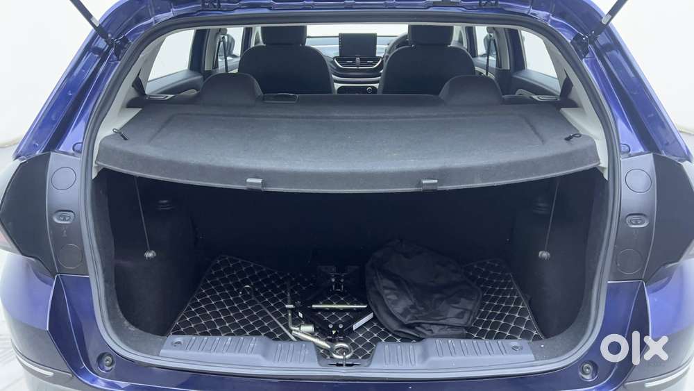 Tata Altroz 1.2 Xm, 2025, Petrol