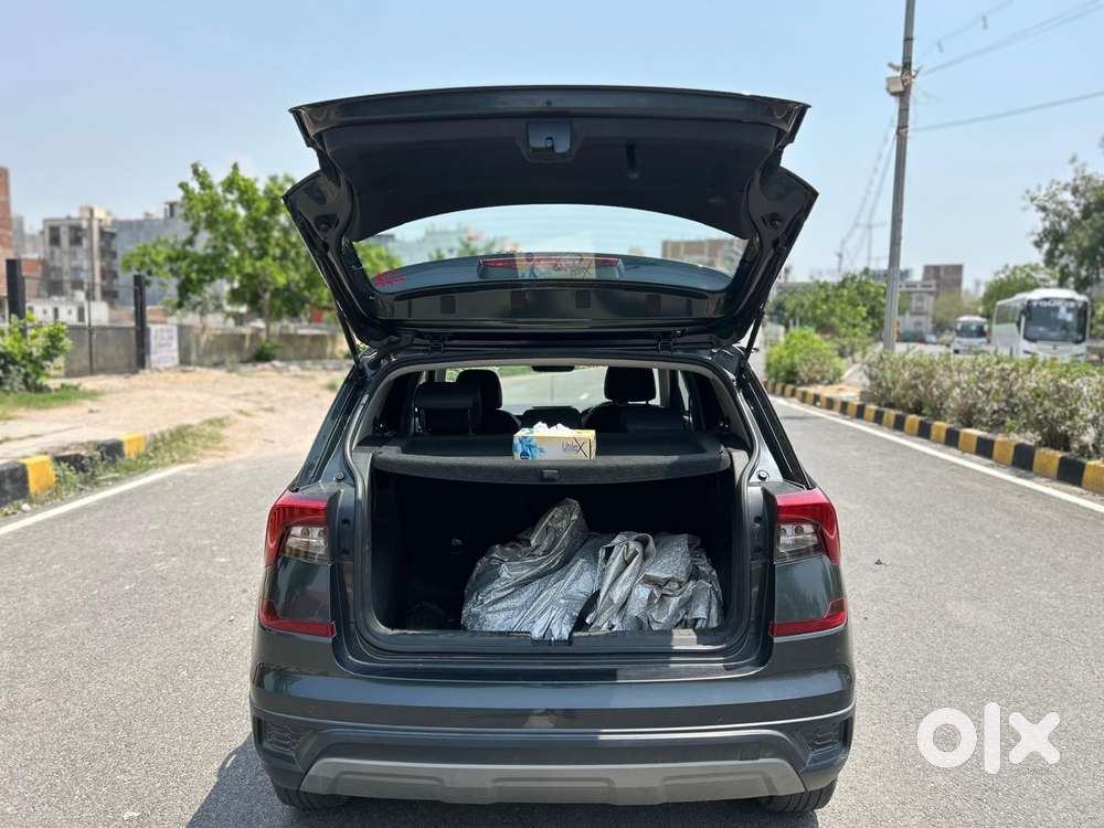 Skoda Kushaq 1.0 Tsi Style, 2022, Petrol