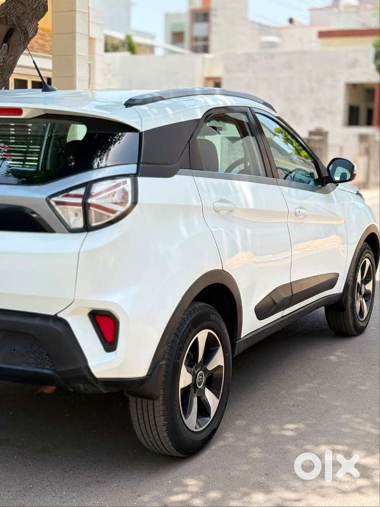 Tata Nexon 1.5 Revotorq Xm (s), 2022, Diesel