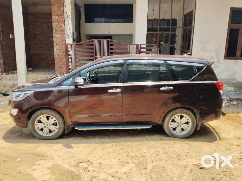 Toyota Innova Crysta 2.4 2019