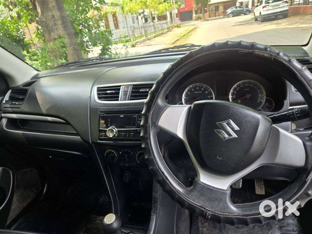 Maruti Suzuki Swift Vxi With Abs, 2012, Petrol