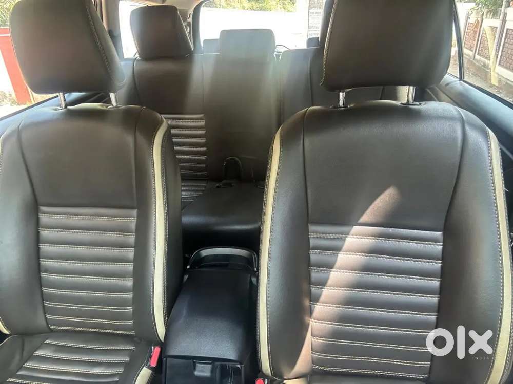 Toyota Innova Crysta G 2016