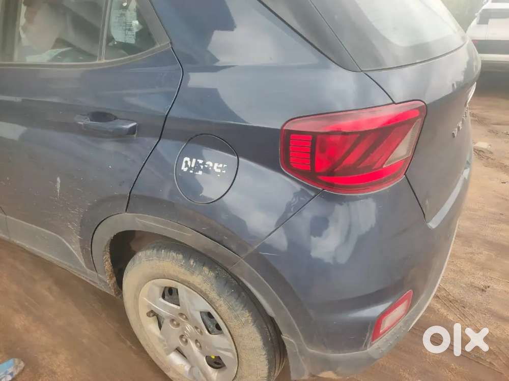 Hyundai Venue 2020 Diesel 75000 Km Driven