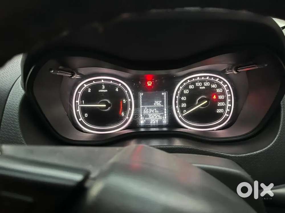 Brezza Zdi+dual Tone, Single Own, Well Maintained