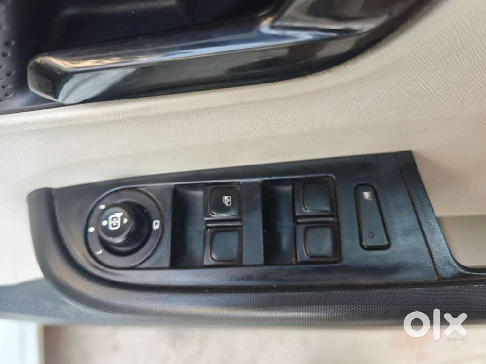 Tata Altroz 1.2 Xm Plus, 2024, Cng & Hybrids