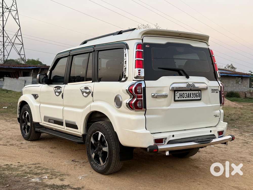 Mahindra Scorpio Classic 2.2 S 11 Mt 7 Str, 2023, Diesel