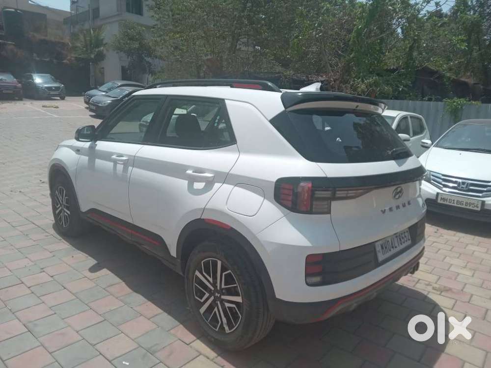 Hyundai Venue Sx(o) 1.0 Turbo Dct Knight Edition, 2024, Petrol