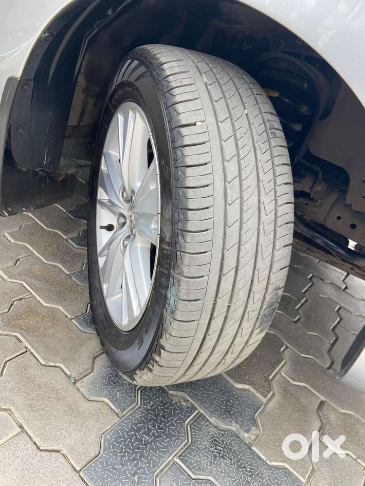 Toyota Innova Crysta 2.8z Automatic, 2018, Diesel