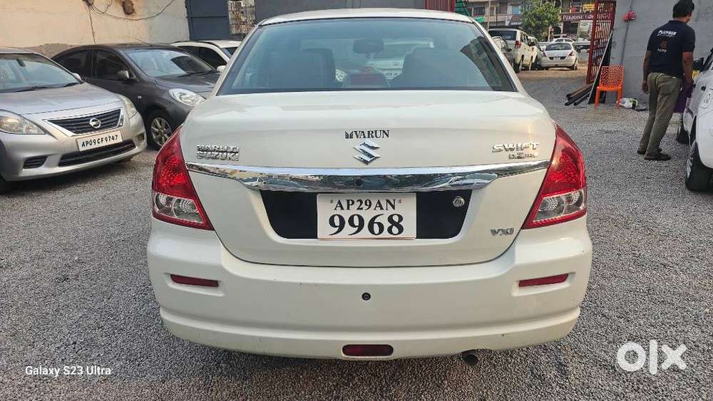 Maruti Suzuki Swift Dzire 1.2 Vxi Bsiv, 2011, Petrol