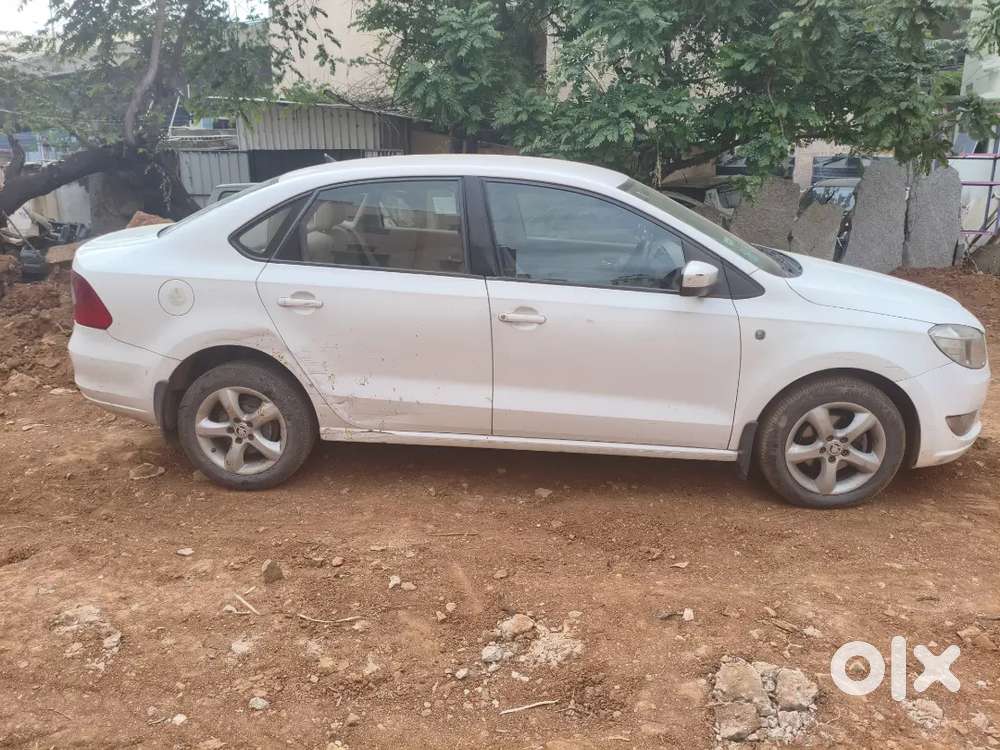 Skoda Rapid Elegance 2015 Diesel Automatic