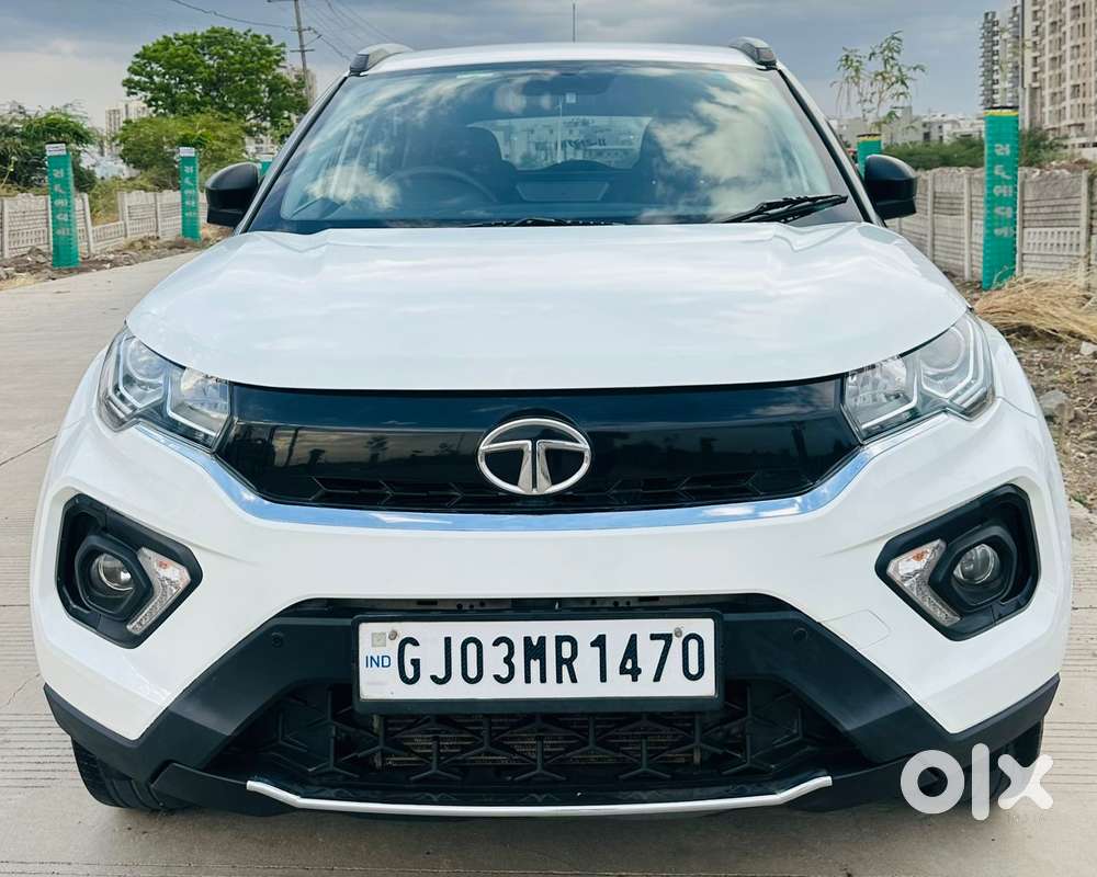 Tata Nexon, 2023, Petrol